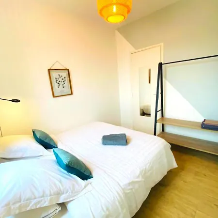 Ideal-poitiers Centre-saint-michel-4pers Apartment *